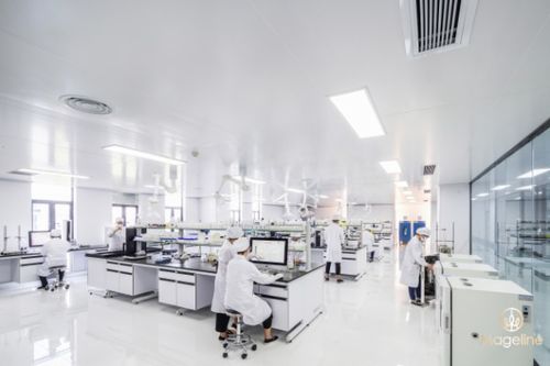 揭秘麦吉丽研发工厂 国货美妆的技术开发实力有多强？